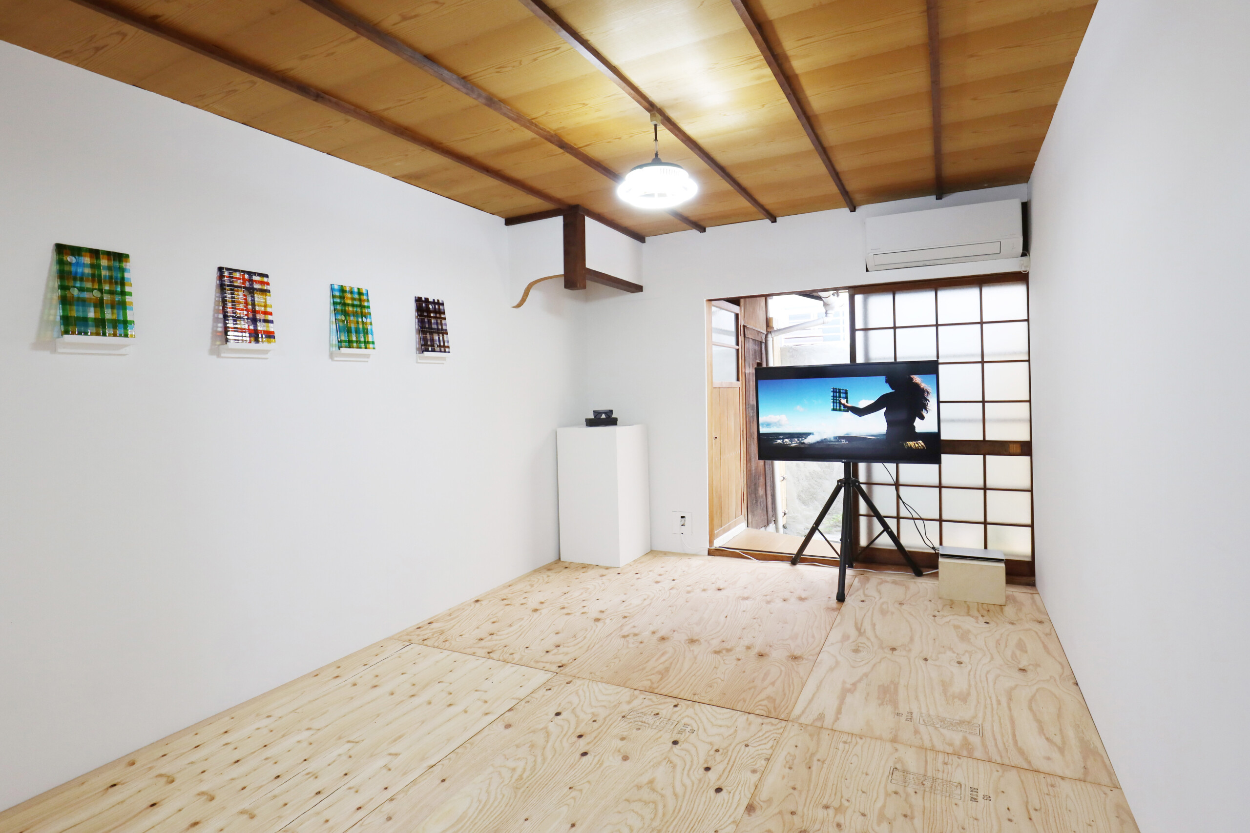 「UNITED BROTHERS Film Screening featuring Kerstin Brätsch」soda　2025年 移転後の新スペース